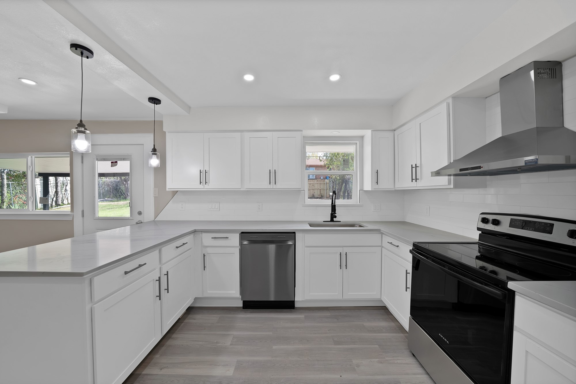 1122 Pinedale Lane Dallas TX 75241