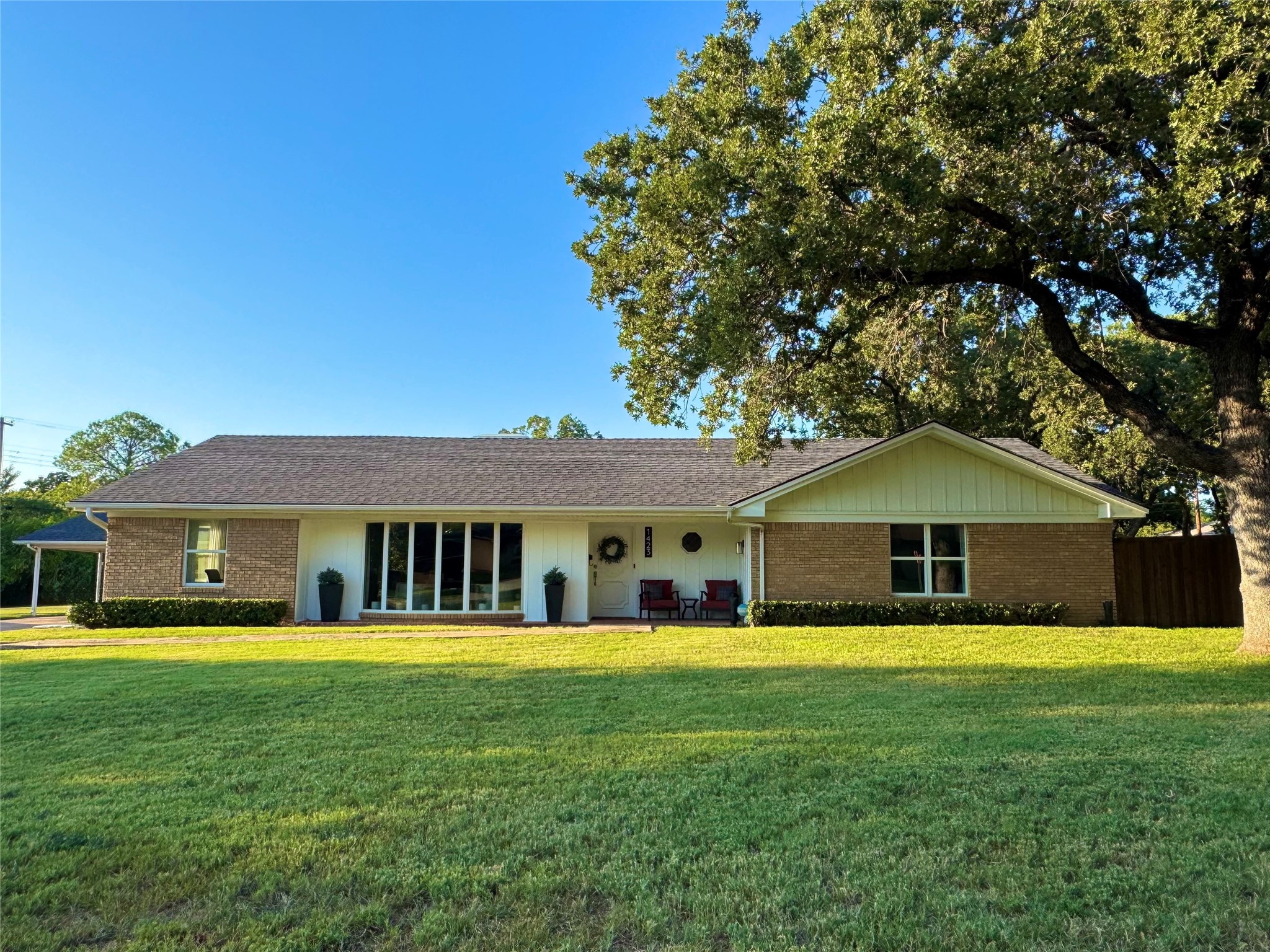 1423 Oak Hills Drive Graham TX 76450