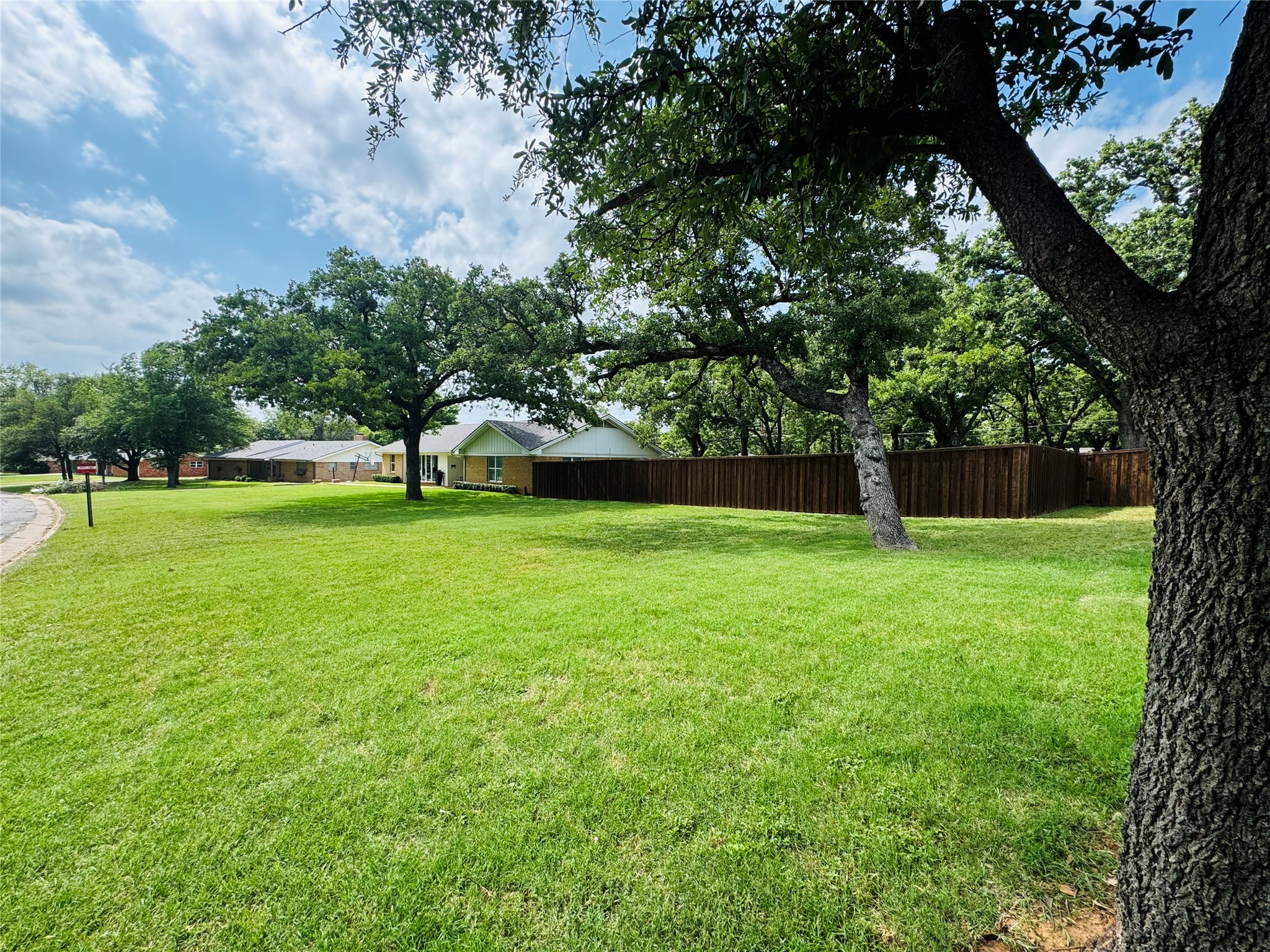 1423 Oak Hills Drive Graham TX 76450