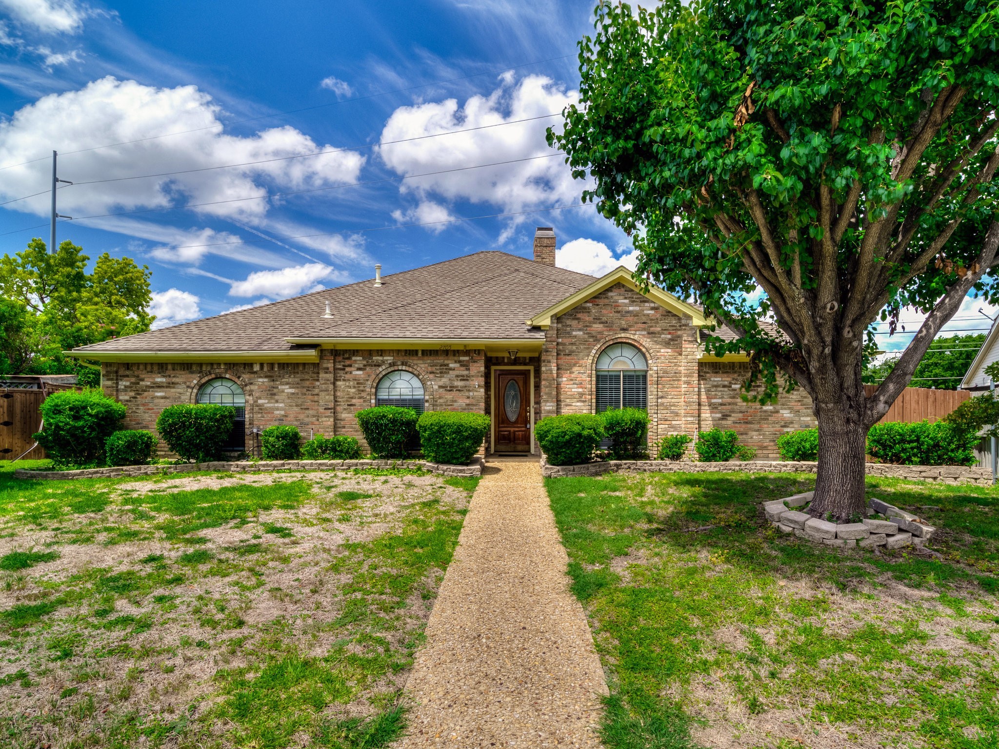 2705 Greenview Circle Garland TX 75044