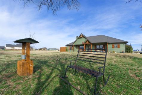 700 N Mesquite Street Muenster TX 76252