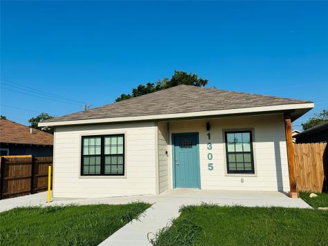 1305 Driess Street Fort Worth TX 76104