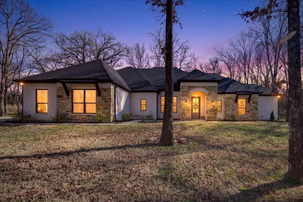 107 Oakbend Trail Mabank TX 75147
