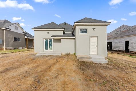 1237 Bonham Street Paris TX 75460