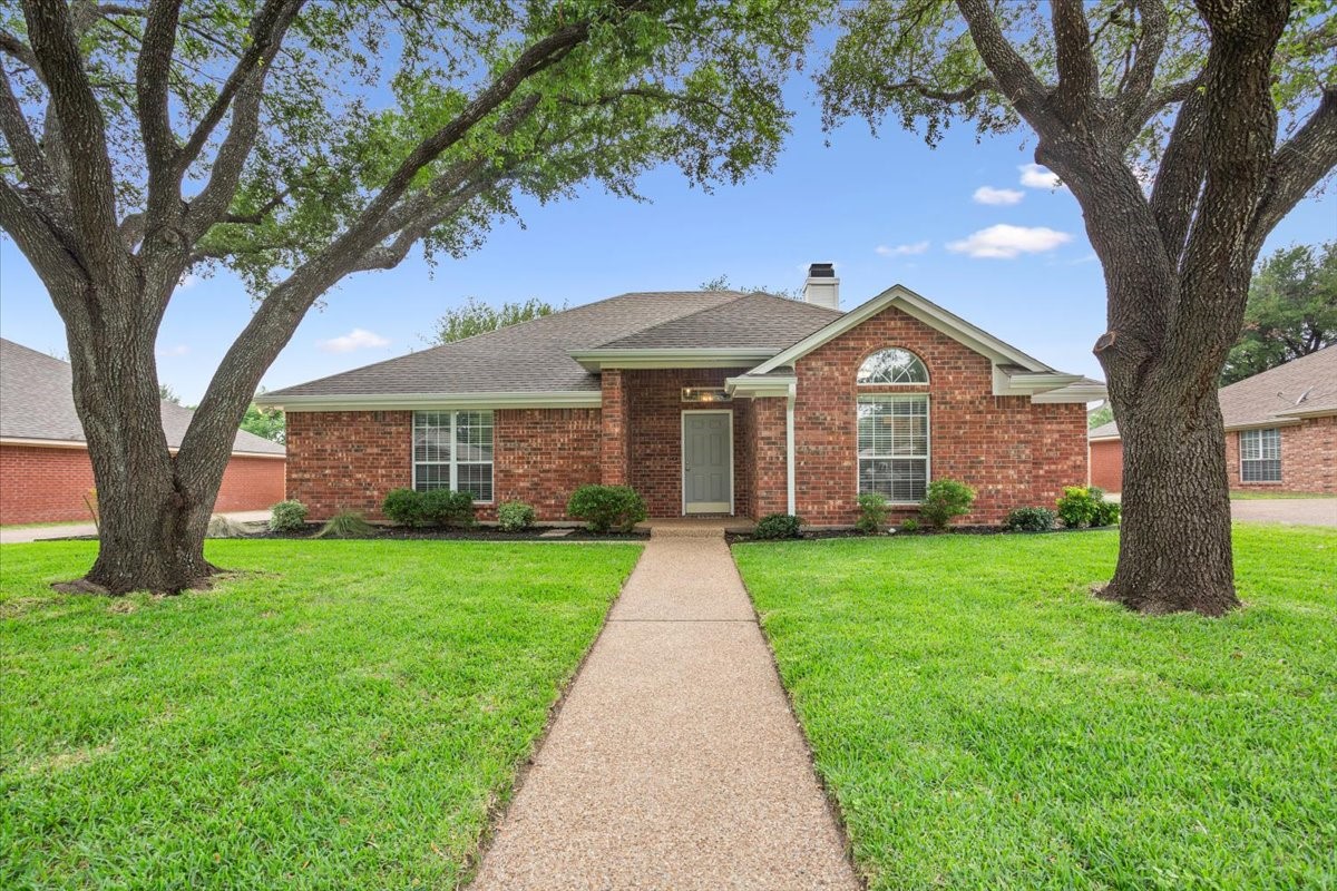 949 Crested Butte Drive Hewitt TX 76643