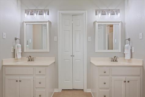 949 Crested Butte Drive Hewitt TX 76643