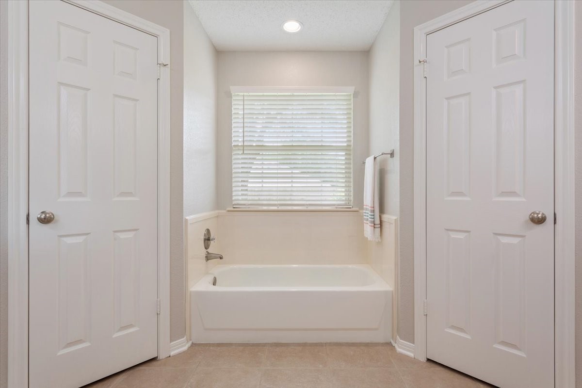 949 Crested Butte Drive Hewitt TX 76643