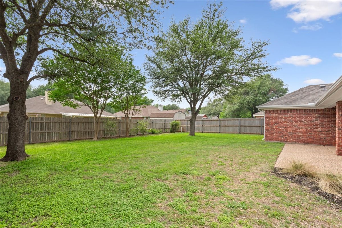 949 Crested Butte Drive Hewitt TX 76643