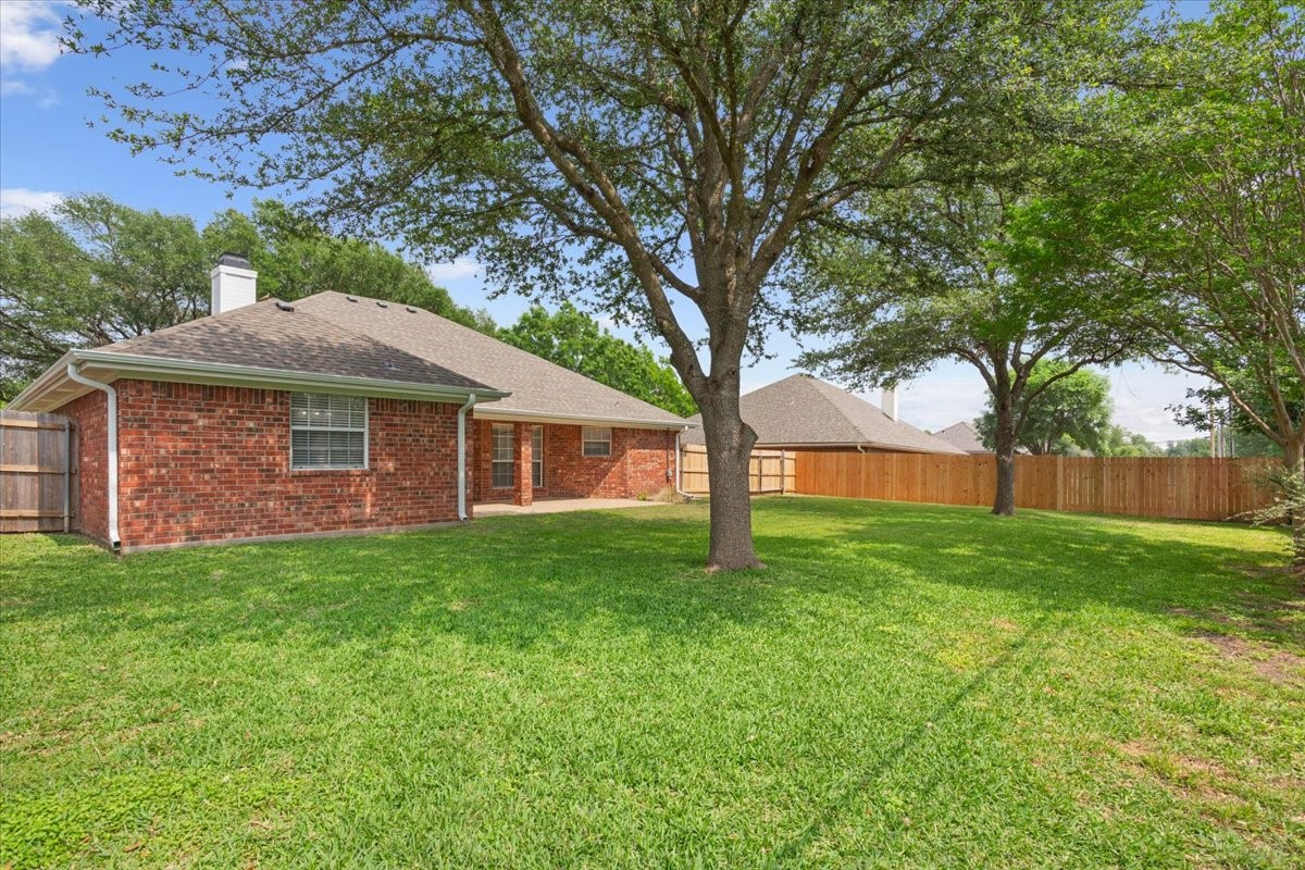 949 Crested Butte Drive Hewitt TX 76643