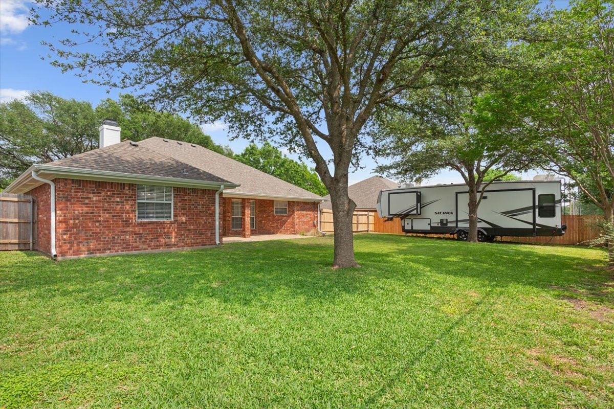 949 Crested Butte Drive Hewitt TX 76643