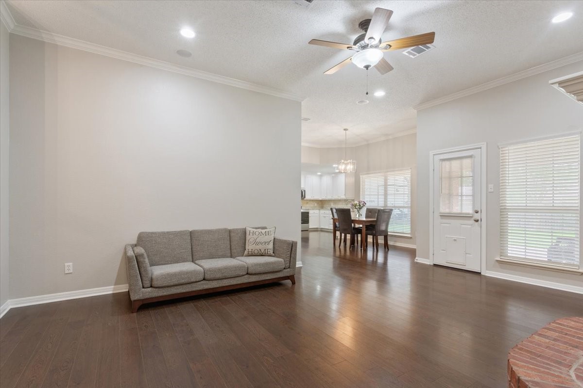 949 Crested Butte Drive Hewitt TX 76643