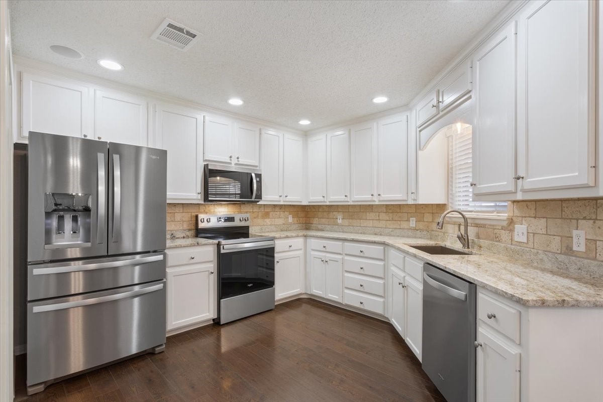 949 Crested Butte Drive Hewitt TX 76643