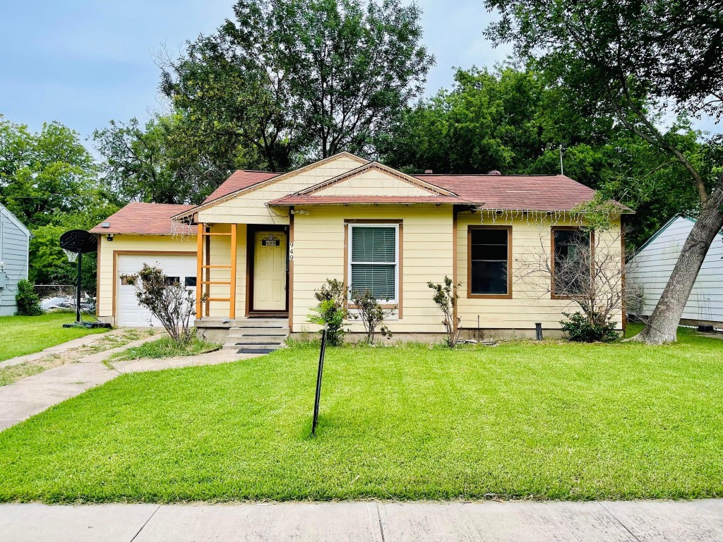 949 Ralph Street Grand Prairie TX 75051
