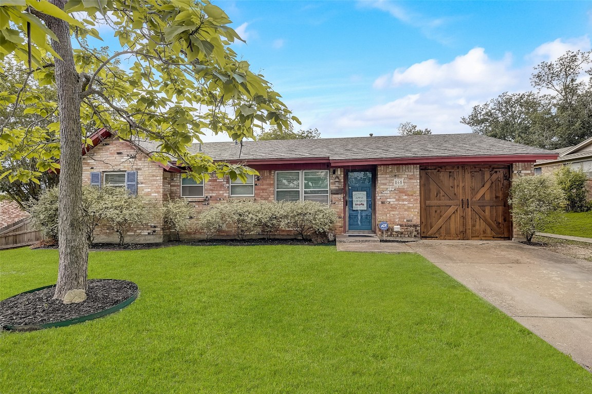 865 Russell Lane Bedford TX 76022