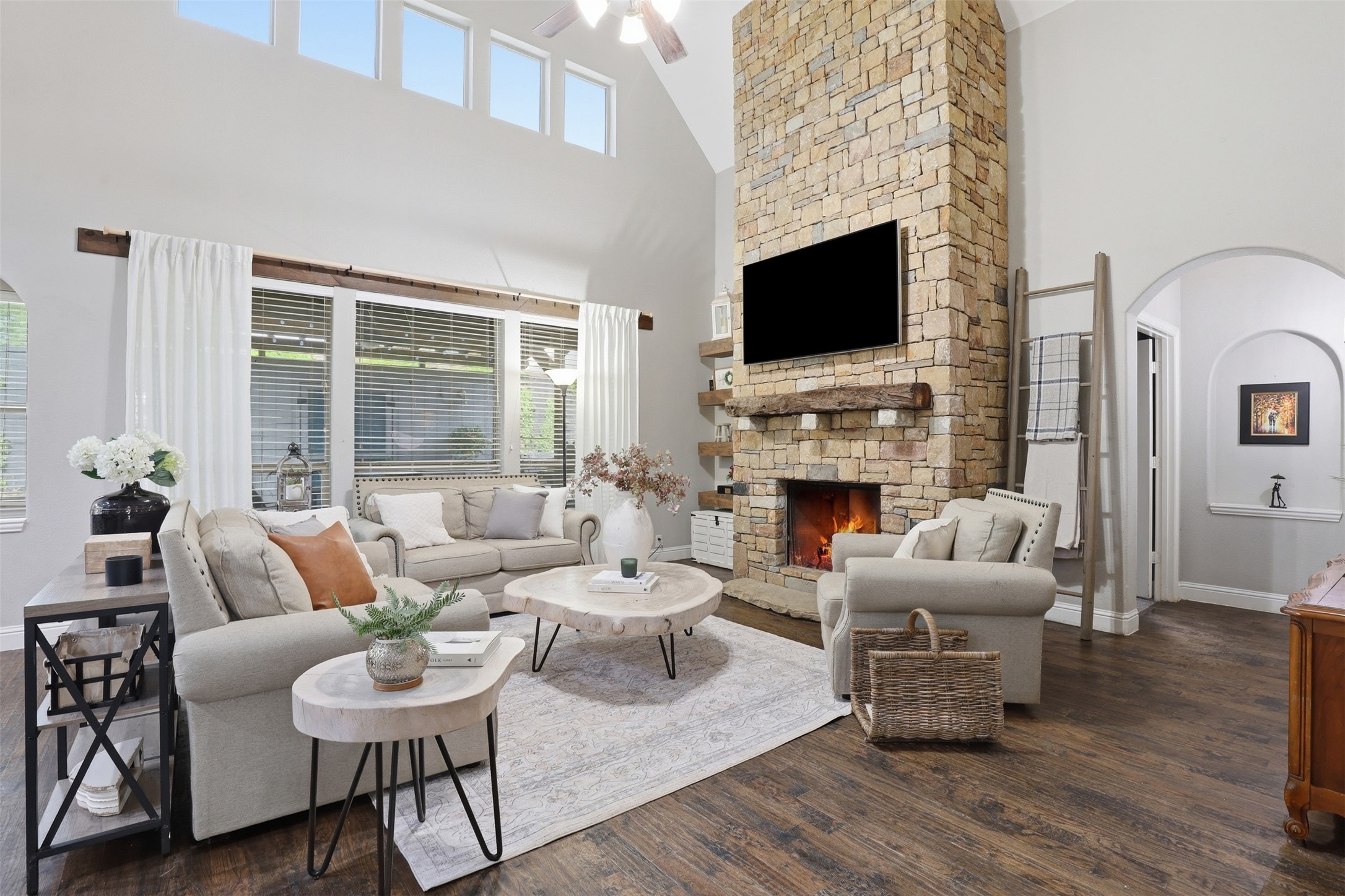 1004 Tara Drive Burleson TX 76028