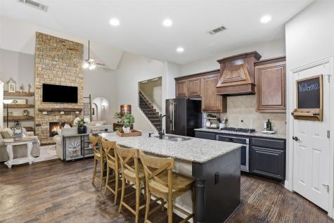 1004 Tara Drive Burleson TX 76028