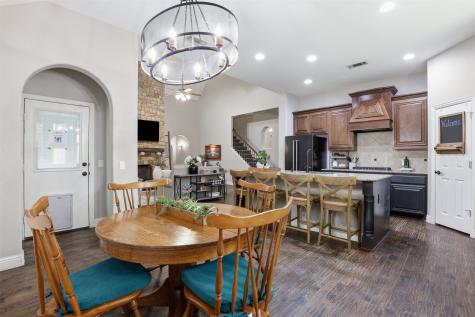 1004 Tara Drive Burleson TX 76028