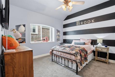 1004 Tara Drive Burleson TX 76028