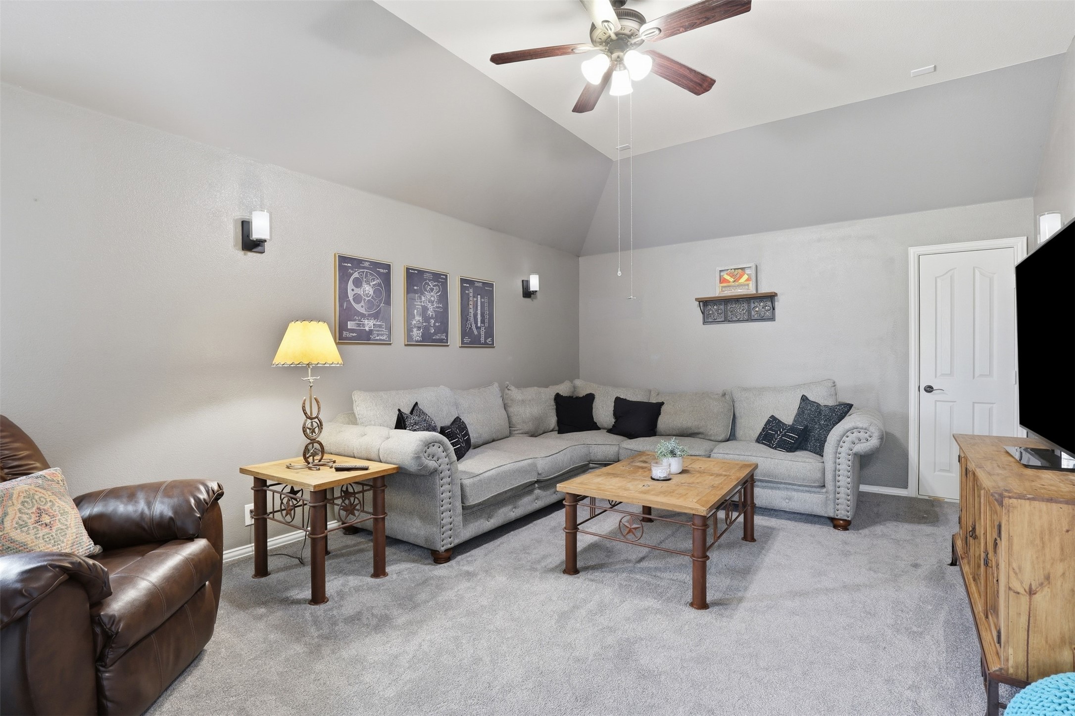 1004 Tara Drive Burleson TX 76028