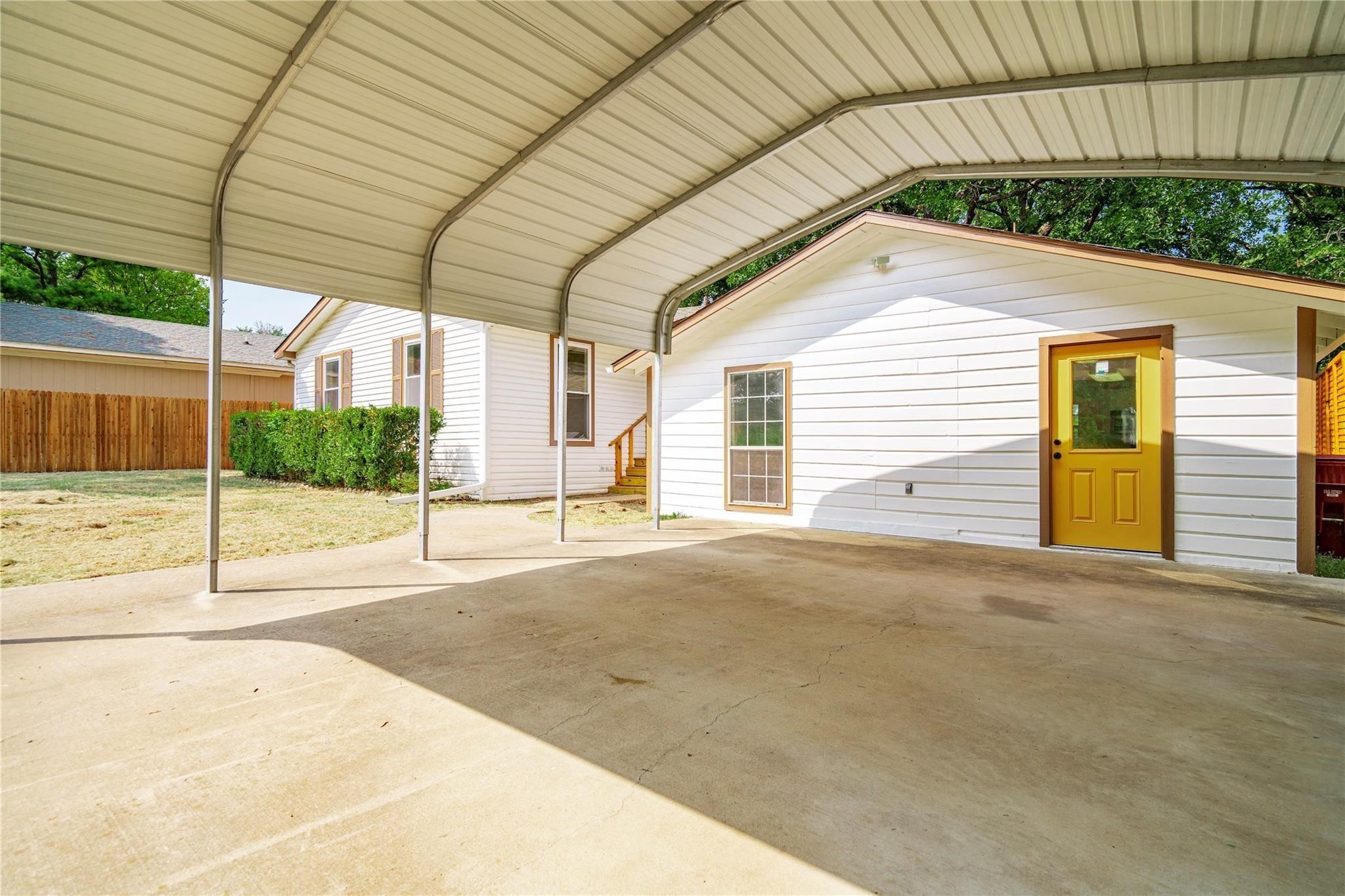 1632 E Crestway Drive West Tawakoni TX 75474