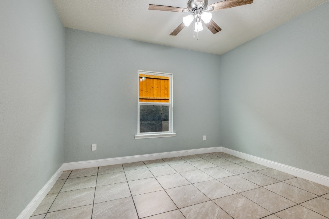 2110 22nd Fort Worth TX 76164