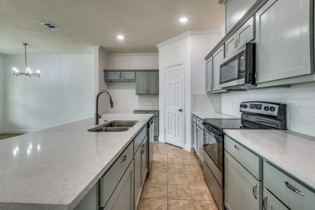 2110 22nd Fort Worth TX 76164
