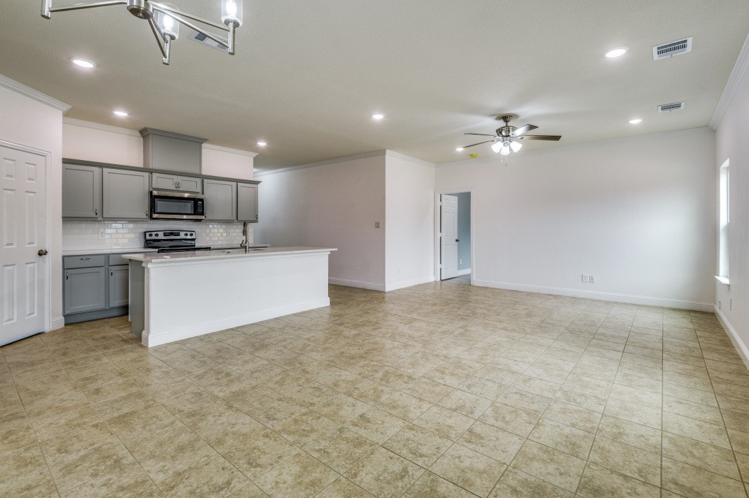 2110 22nd Fort Worth TX 76164