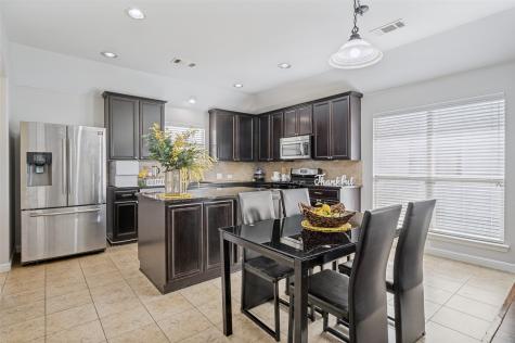 1701 Sparrow Lane Aubrey TX 76227