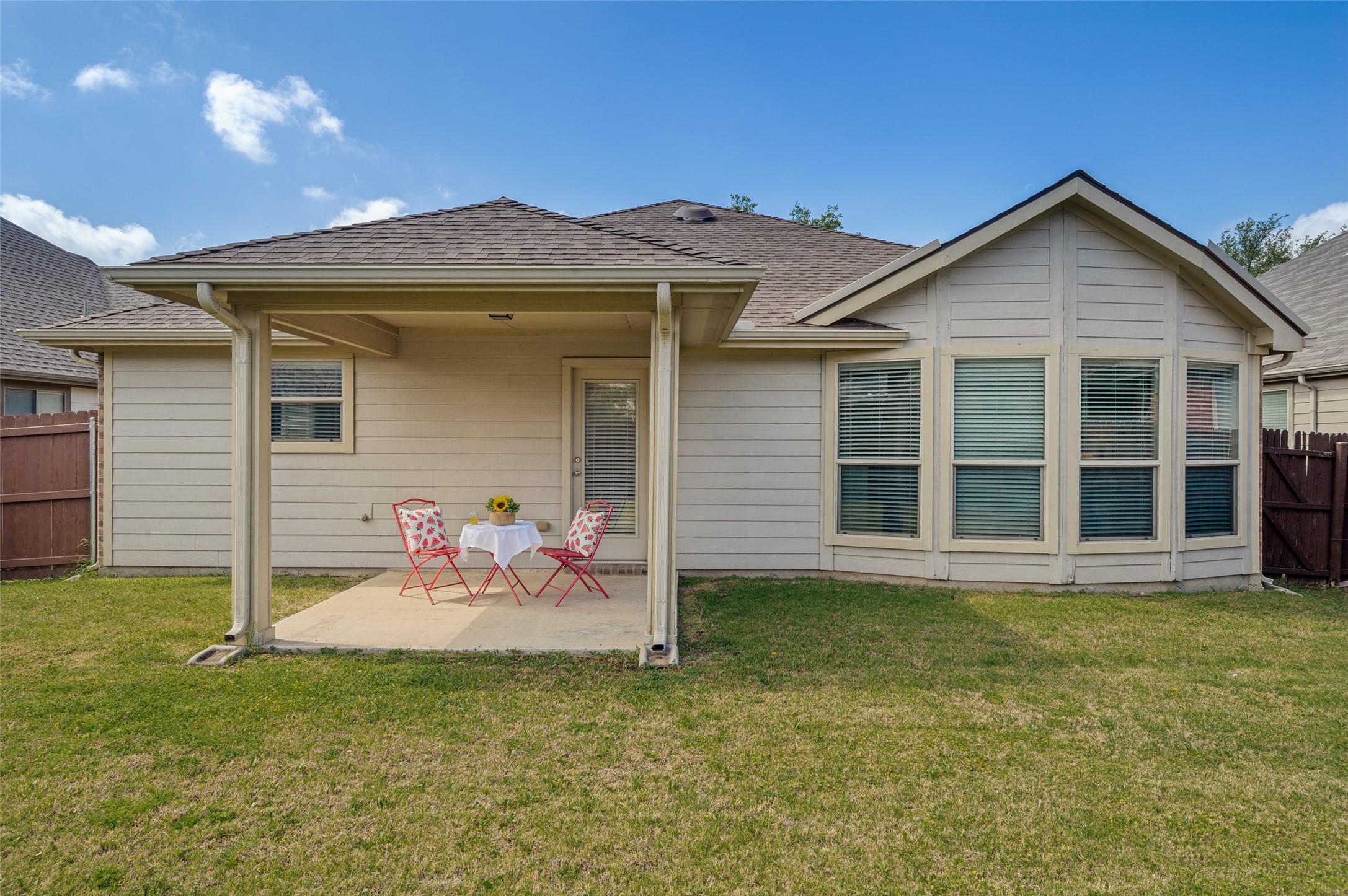1701 Sparrow Lane Aubrey TX 76227
