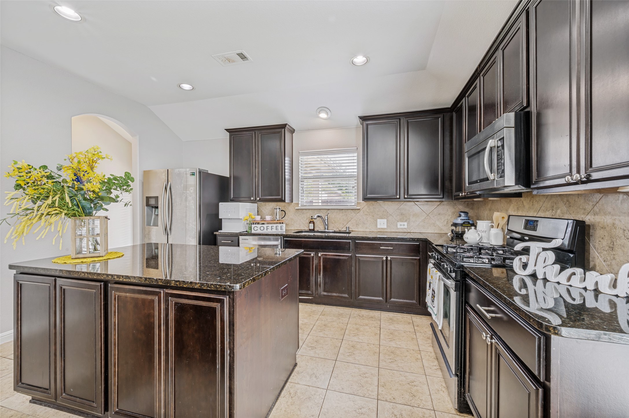 1701 Sparrow Lane Aubrey TX 76227