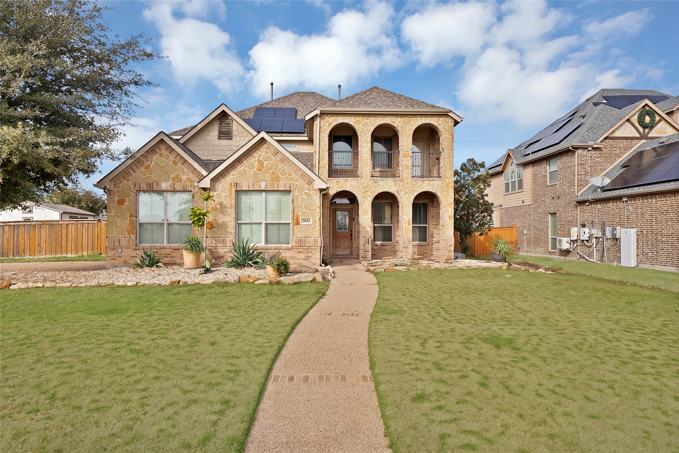 2852 England Parkway Grand Prairie TX 75054