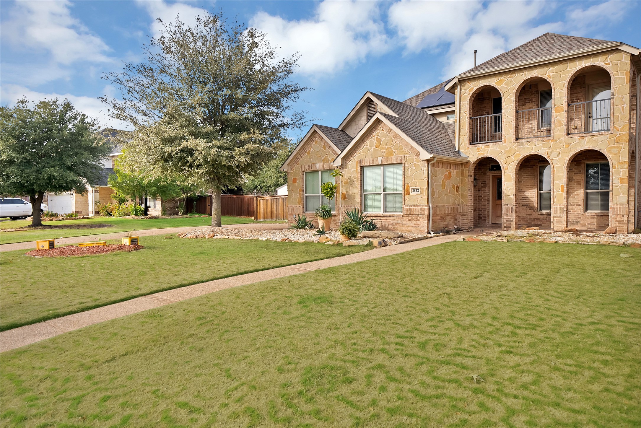 2852 England Parkway Grand Prairie TX 75054
