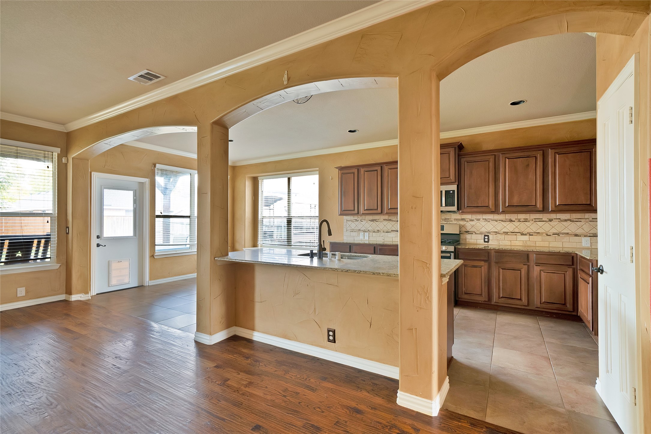 2852 England Parkway Grand Prairie TX 75054