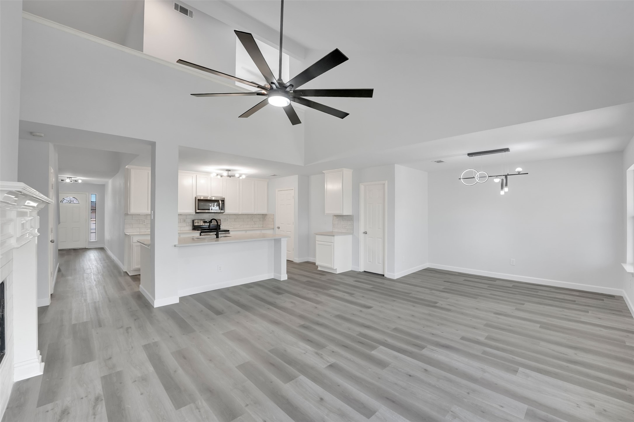 707 W Milton Drive Arlington TX 76001