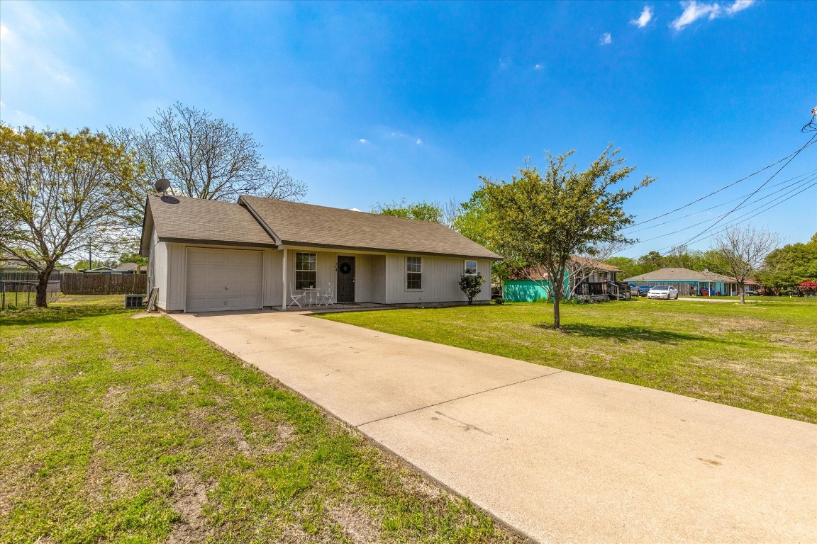 304 Pearl Street Cleburne TX 76031