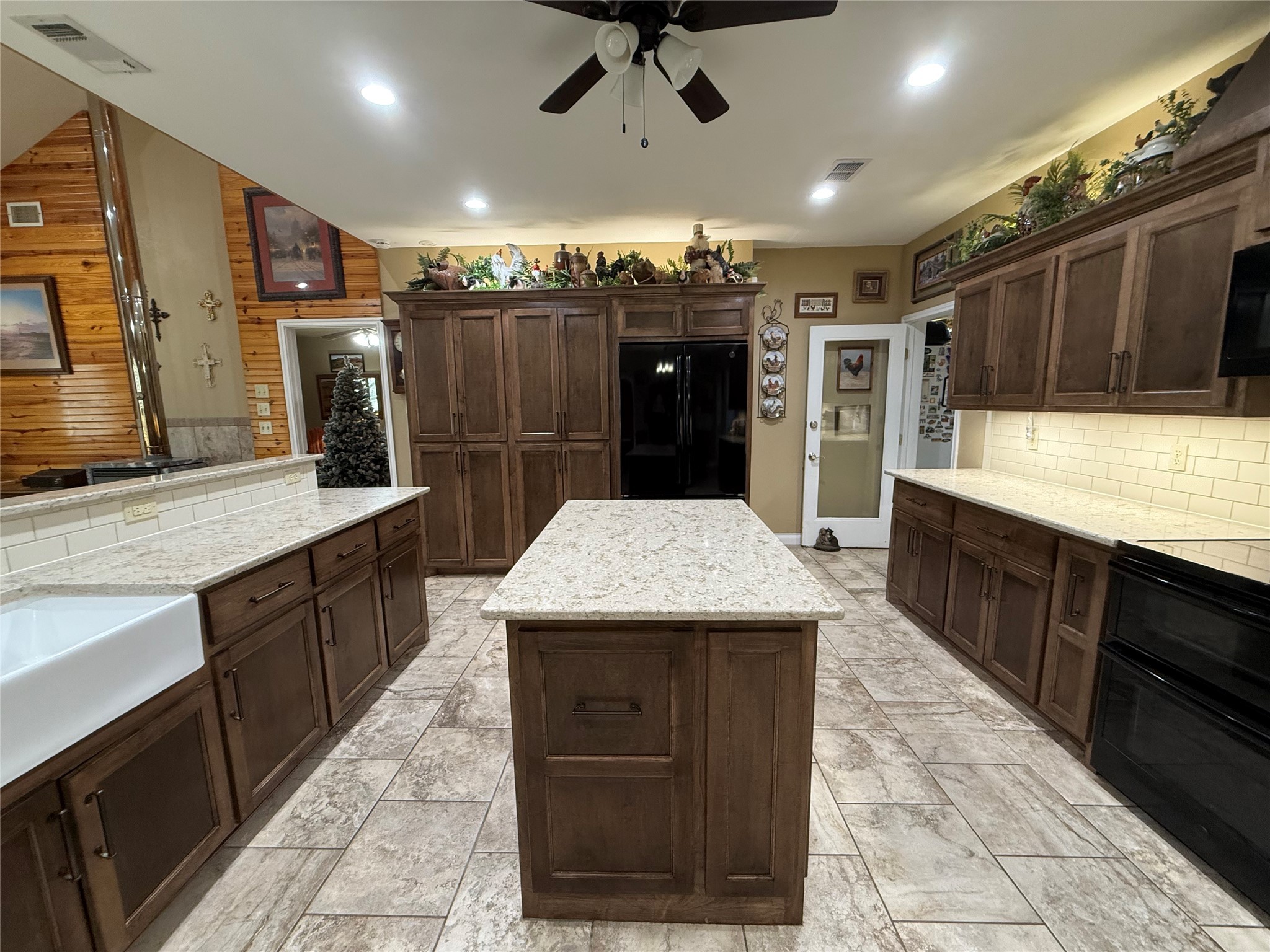 2100 Cr 419 Comanche TX 76442