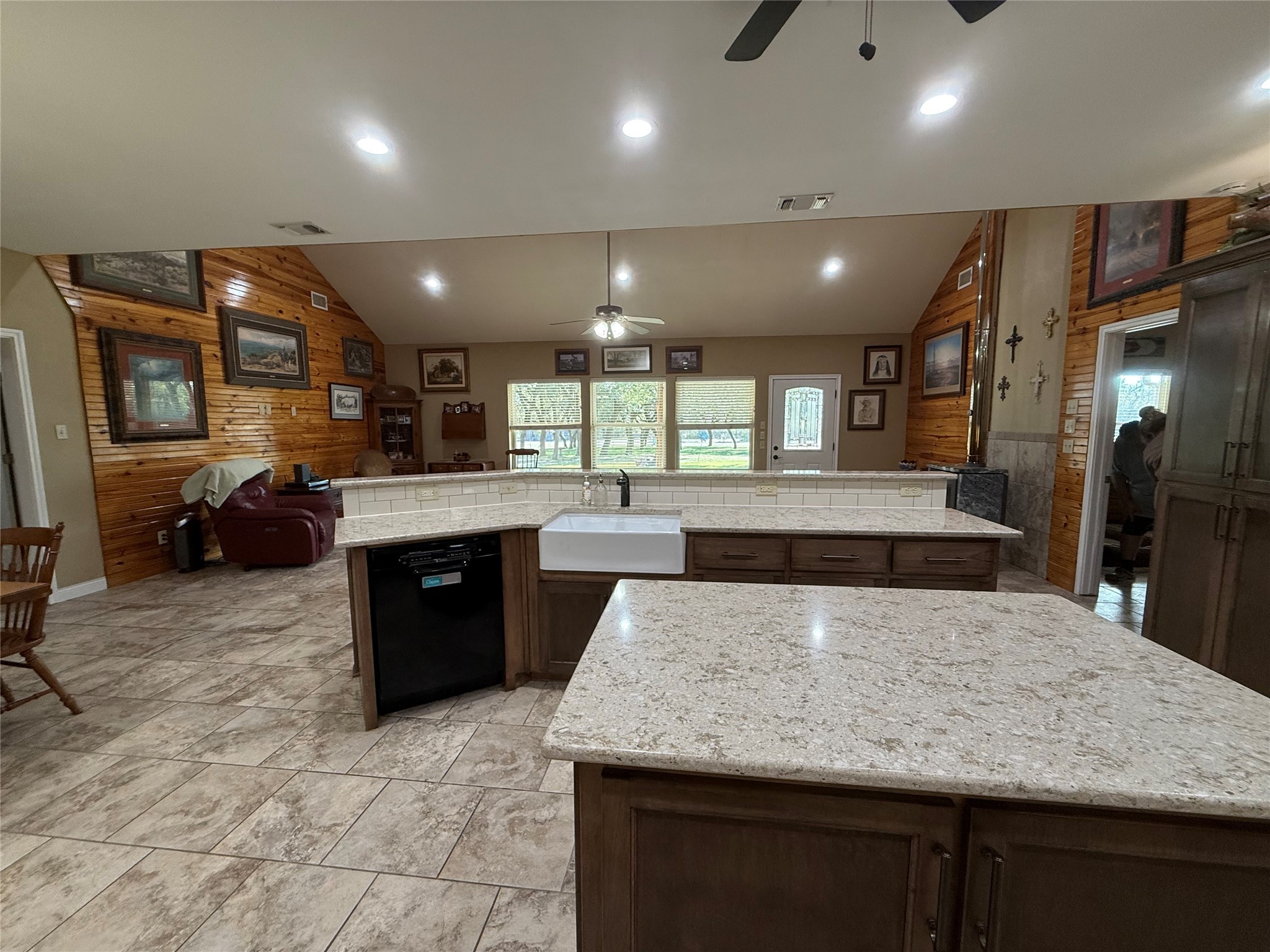 2100 Cr 419 Comanche TX 76442