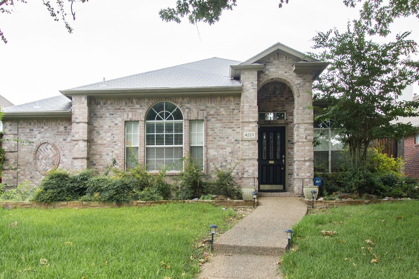 4223 Briarbend Road Dallas TX 75287