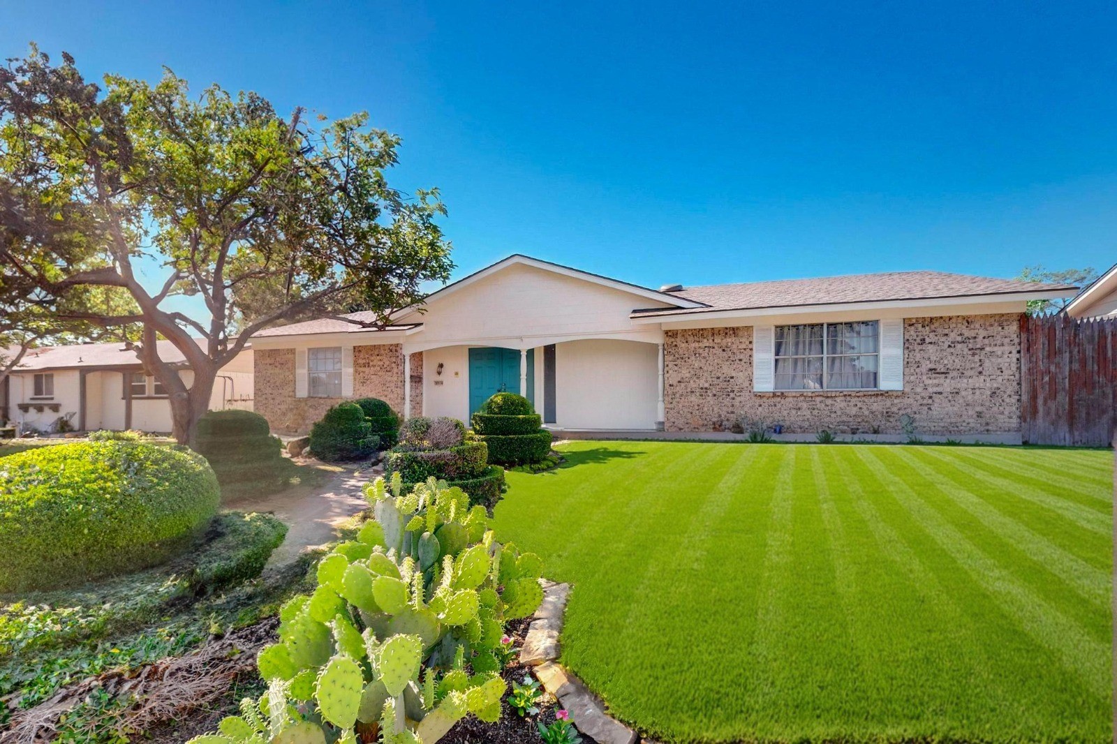 3714 Burning Tree Lane Garland TX 75042