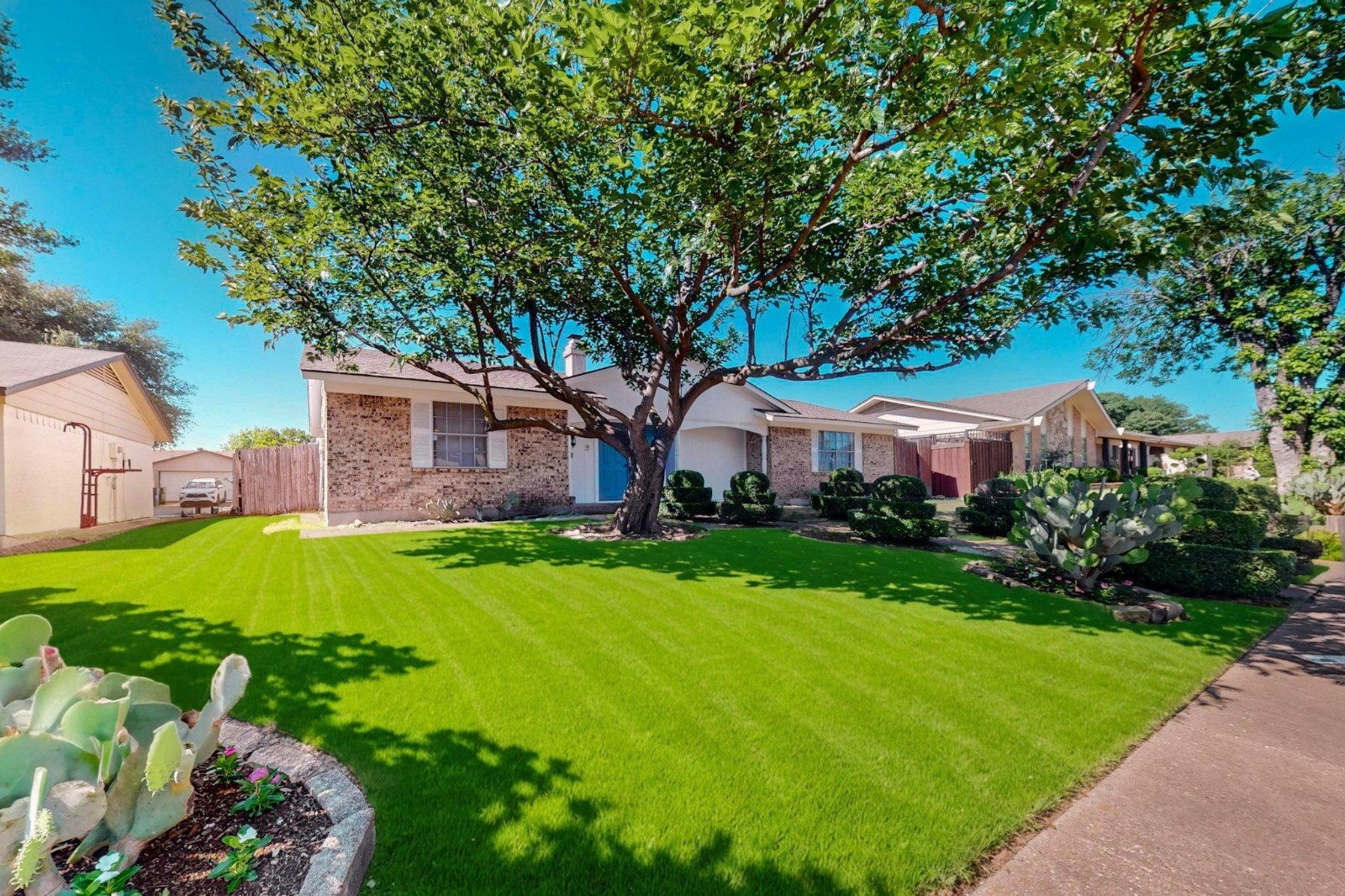 3714 Burning Tree Lane Garland TX 75042