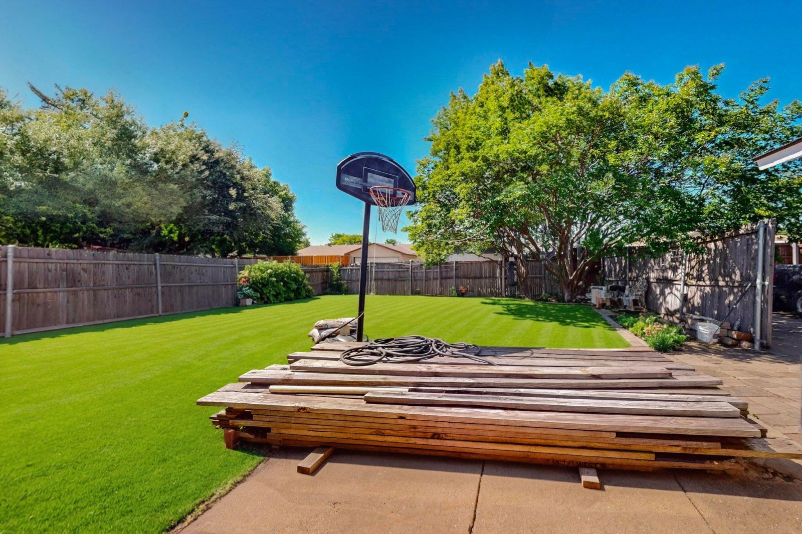 3714 Burning Tree Lane Garland TX 75042
