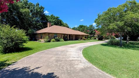 917 Sandra Lane Grand Prairie TX 75052