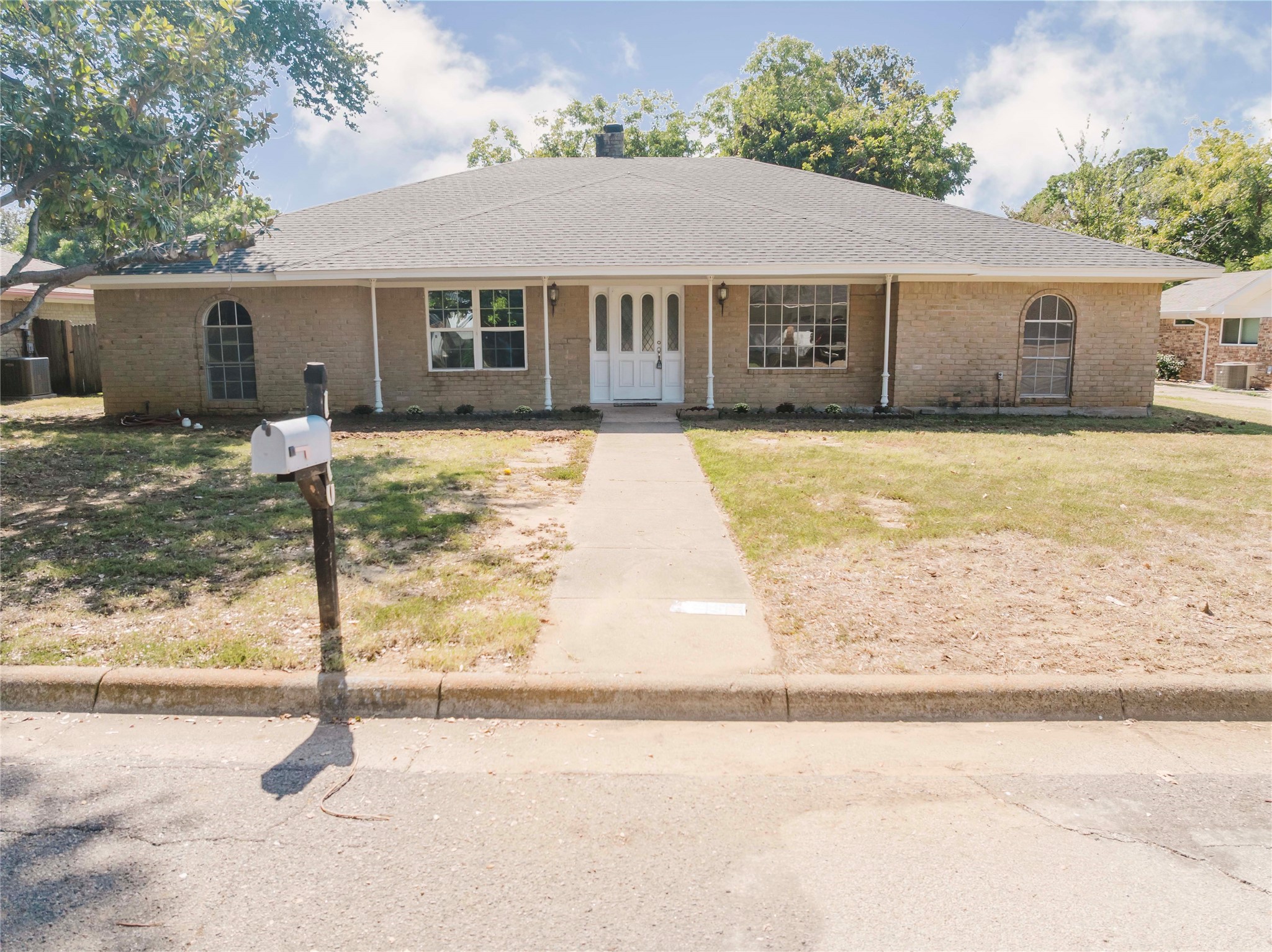 1710 Kingsborough Drive Arlington TX 76015