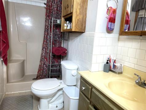 400 S 8th Avenue Teague TX 75860