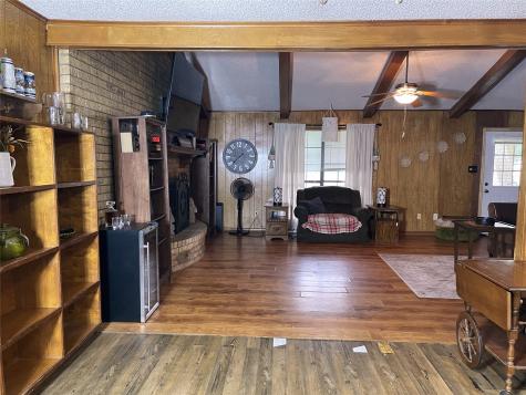 400 S 8th Avenue Teague TX 75860