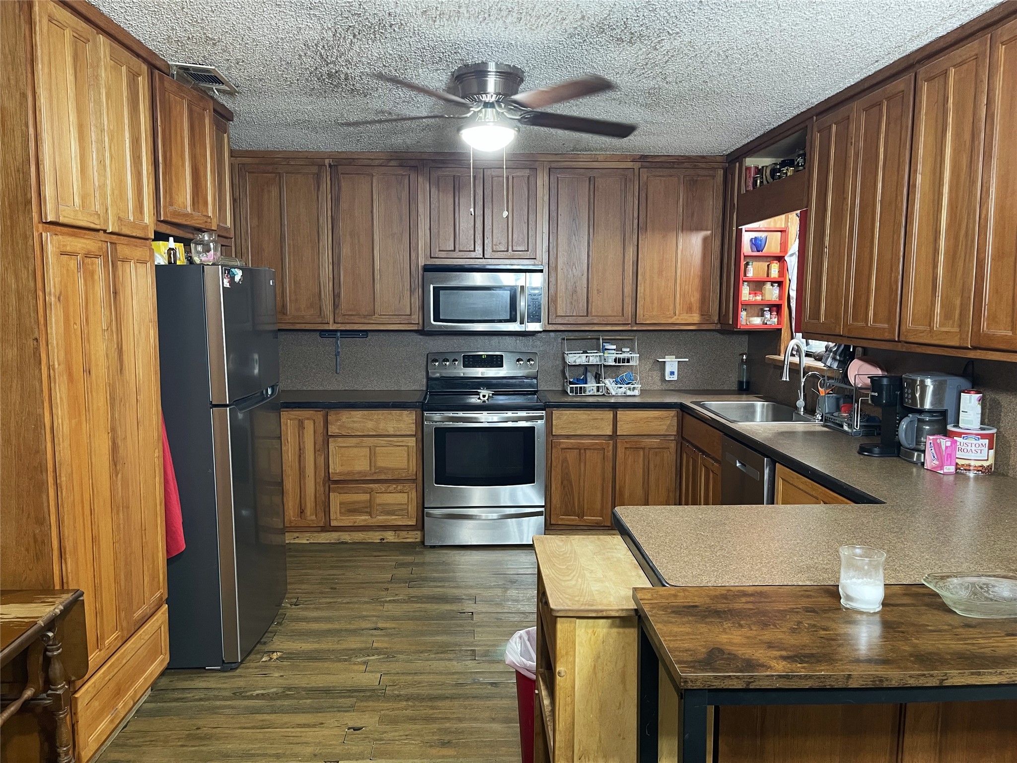 400 S 8th Avenue Teague TX 75860