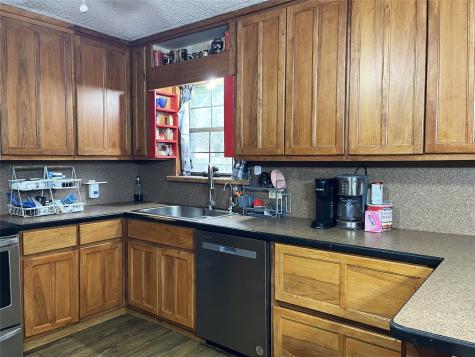 400 S 8th Avenue Teague TX 75860