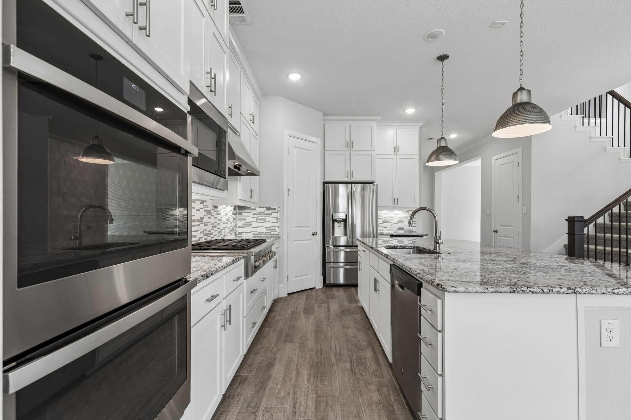1908 Roundtree Circle E Fort Worth TX 76008
