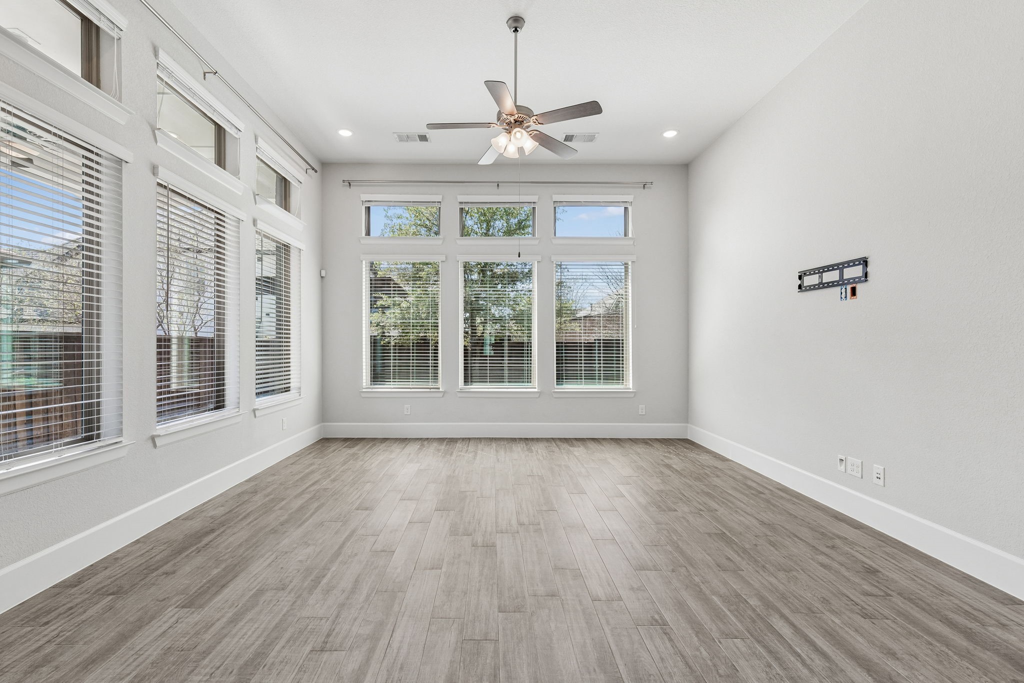 1908 Roundtree Circle E Fort Worth TX 76008