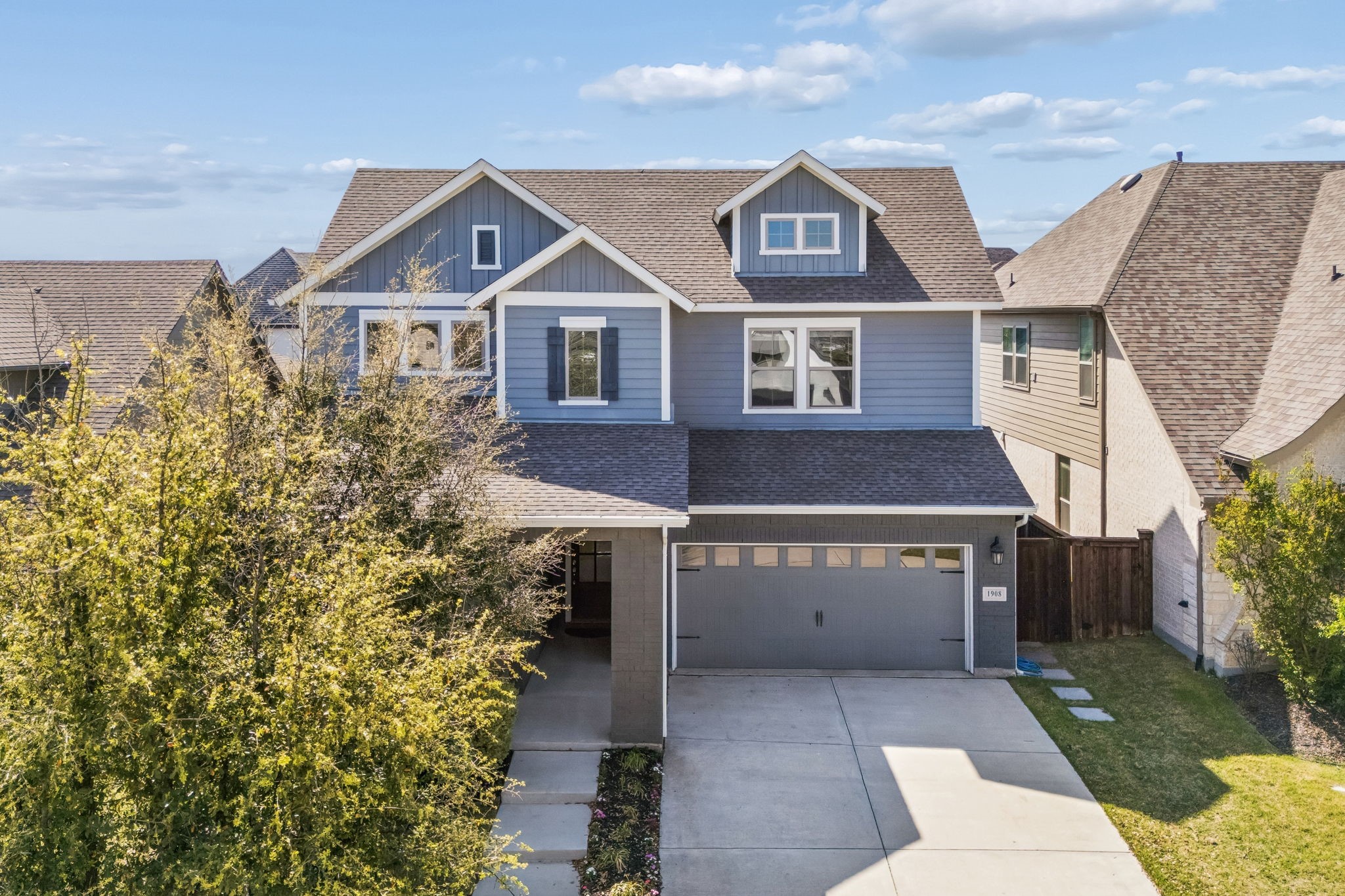 1908 Roundtree Circle E Fort Worth TX 76008